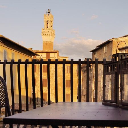 La Costarella - Central With Cozy Terrace Siena Exteriör bild